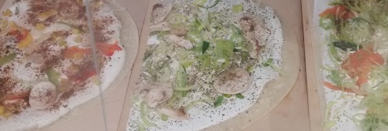 Flammkuchen klassisch, mediterran, á la Provence oder mit Lachs