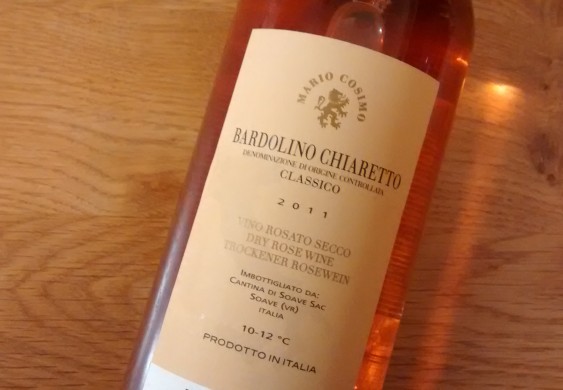 Bardolino Wein Chiaretto Rosé / Rosato Secco Classico vom Gardasee in Venetien. Aromen von Erdbeere, Zimt und Nelken. Leicht und doch mit Struktur und Substanz.