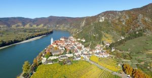 Das perfekte Burghotel am Rhein gibt es - nicht! Das wäre ungerecht gegenüber einem möglichen zweitschönsten Burghotel, denn ein jedes hat seinen eigenen Reiz und seine Austrahlung. (#1)