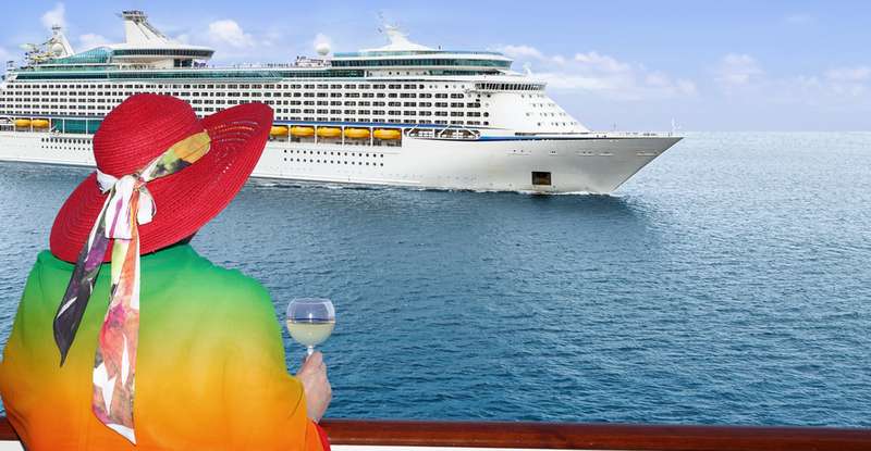 Kreuzfahrten können zu internationalen Zielen führen oder auch nur durch die Ostsee: Die Auswahl an entsprechenden Angeboten ist groß! ( Foto: Shutterstock- NAN728 )