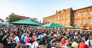 Zehntes Erlanger Weinfest lockt Genießer mit 40 renommierten (Foto: Erlanger Tourismus und Marketing Verein e.V.)